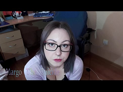 ❤️ Секси девојка со наочари длабоко го цица дилдото на камерата ❤❌ Ебате видео  на mk.tusar.top ﹏